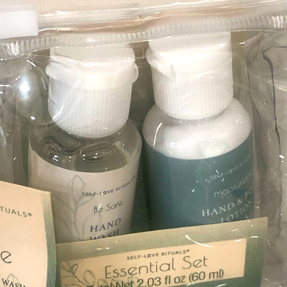 Essentials Set - Picture 4 of 6